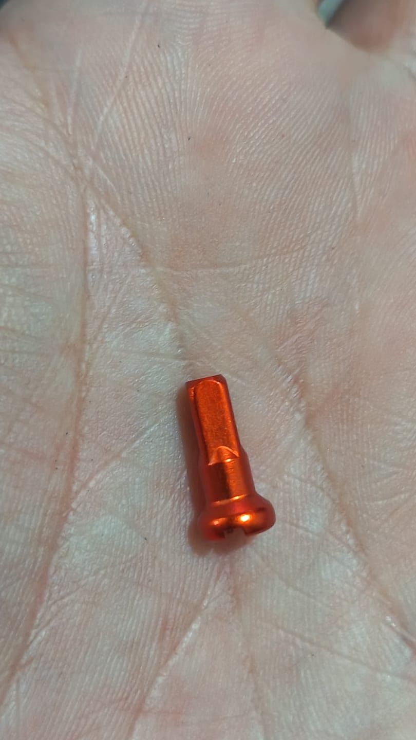 Customer photo review of Nipple Pillar Alum 14G X 12Mm Naranjo