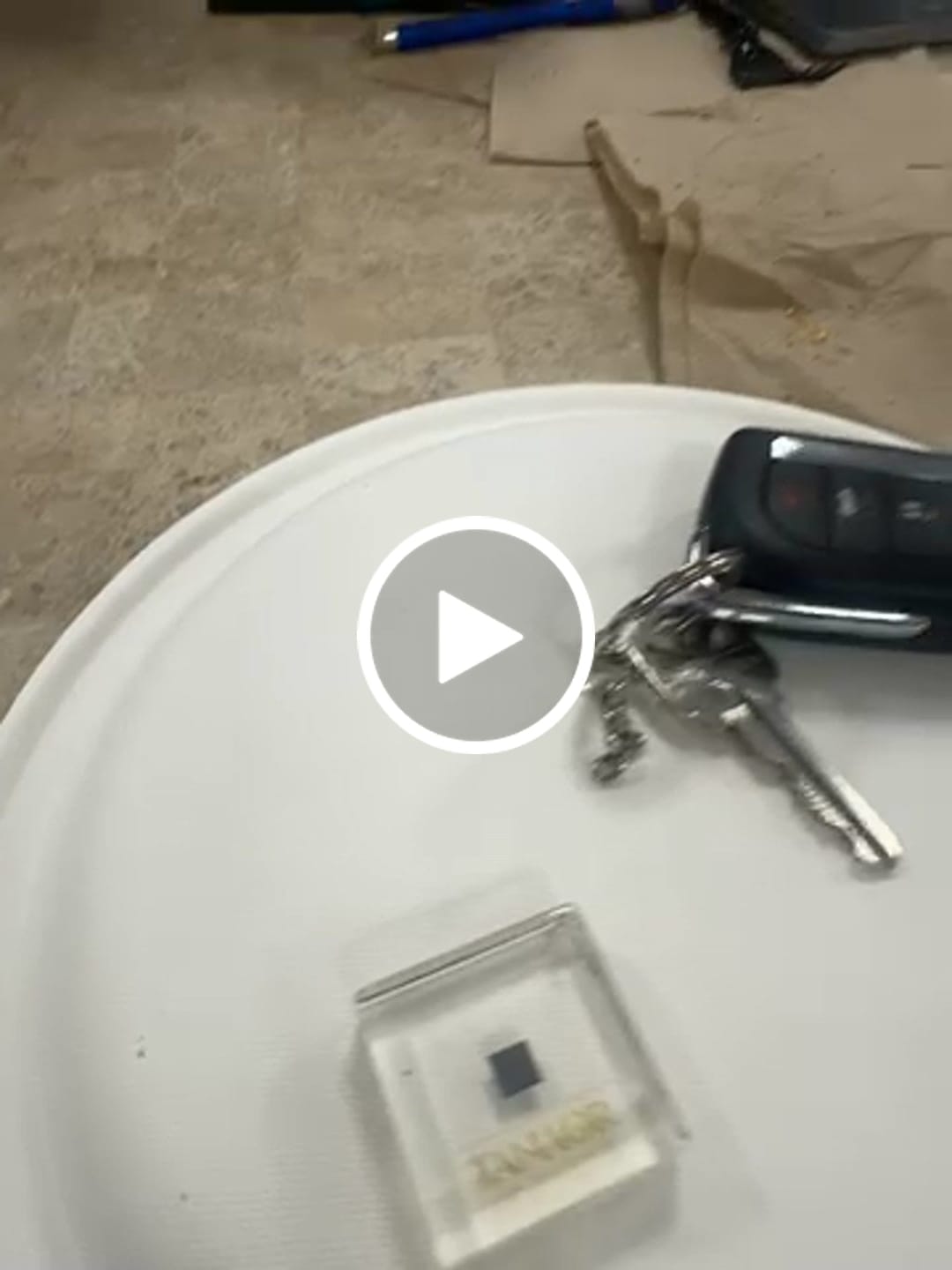 Customer video review of TANAOR Keychain