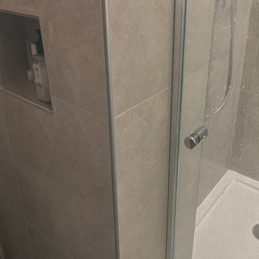 Customer photo review of PVC Tile Trim Straight Edge 6mm 8mm 10mm 12mm for Walls