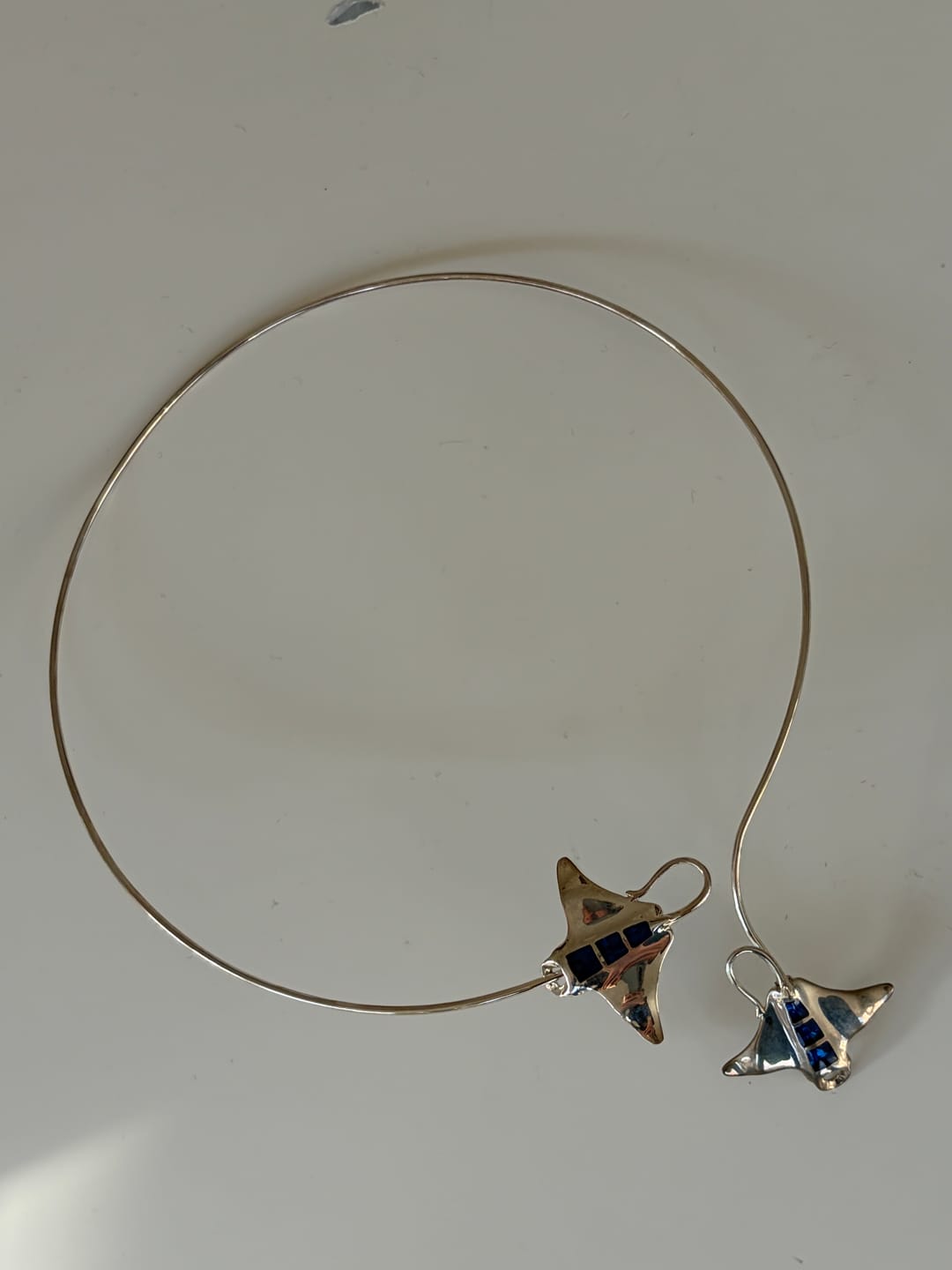 Customer photo review of Manta Ray Wire Necklace - 925 Real Silver With Inlaid