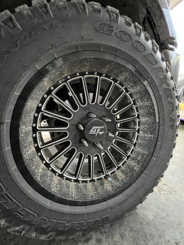 Customer photo review of 4.4" Spiked Lugz Kit