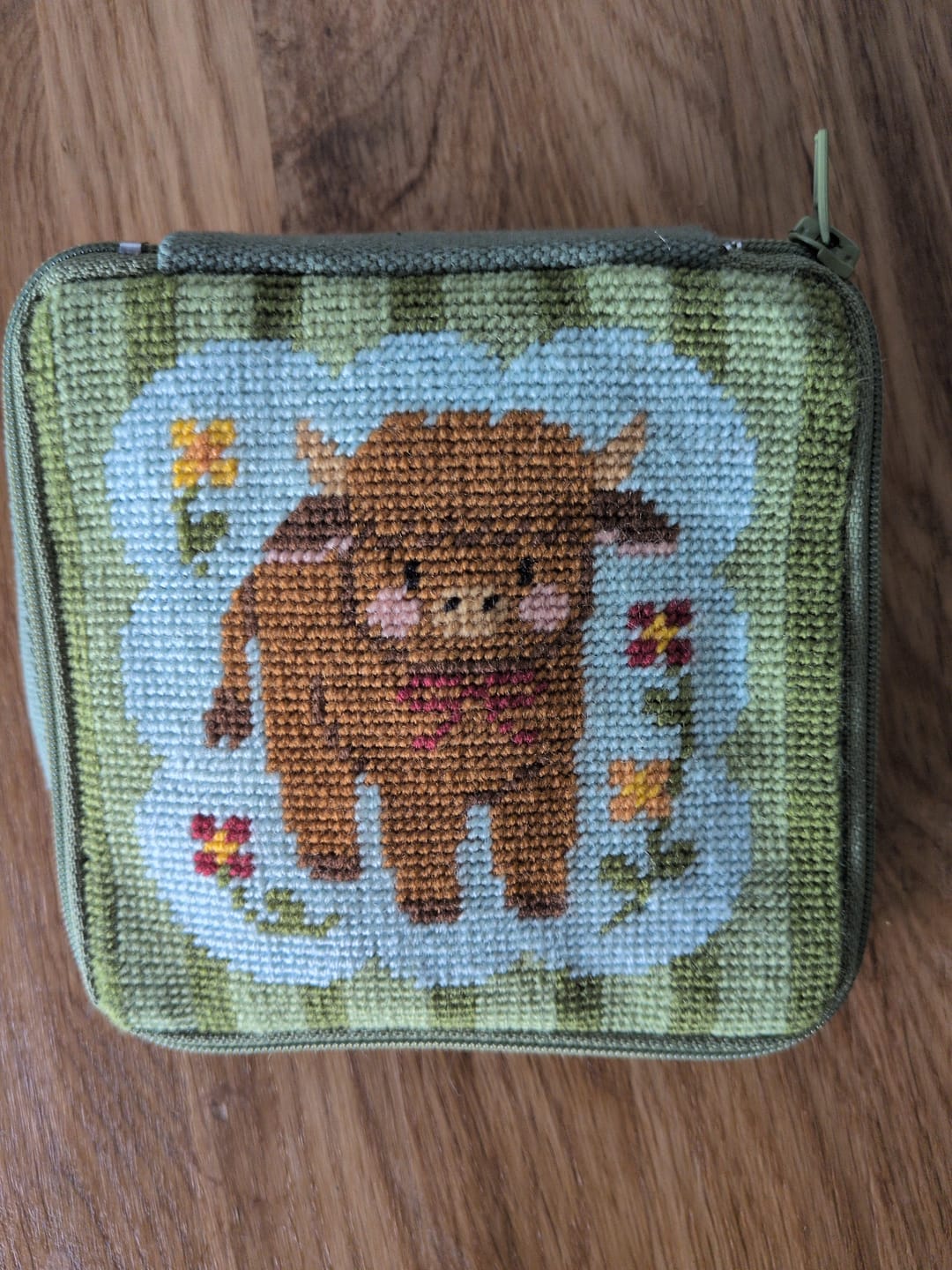 Customer photo review of HIGHLAND COW - Needlepoint Pouch Kit