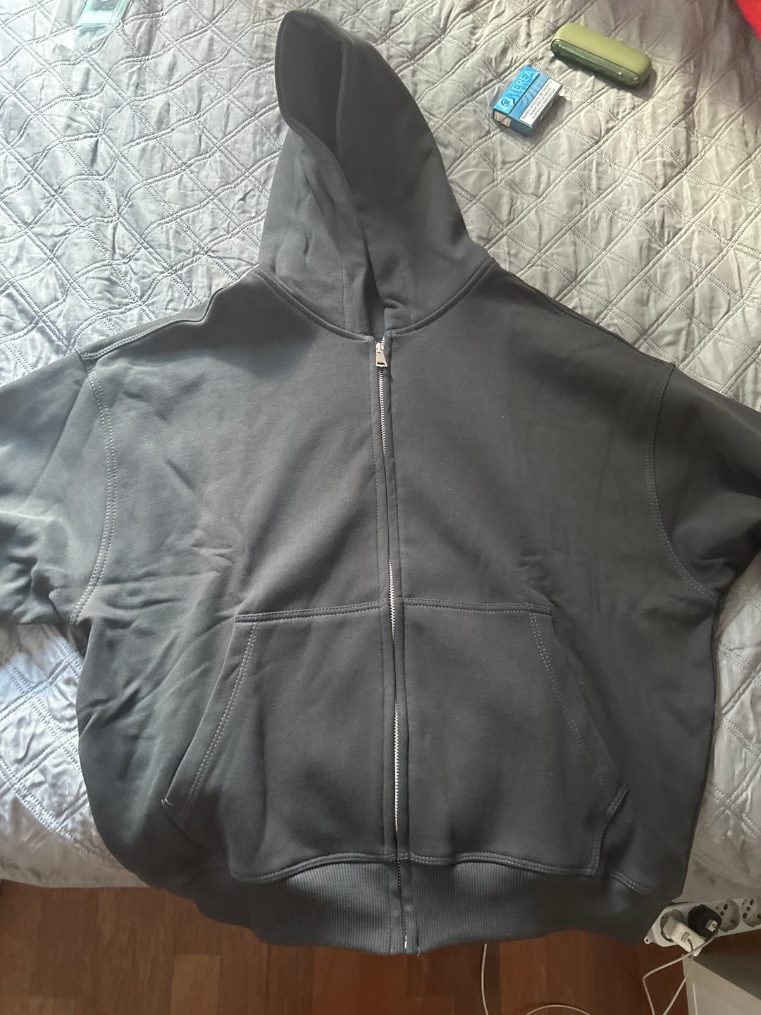 Customer photo review of Zip Hoodie Premium Blanks 330GSM Dark Grey