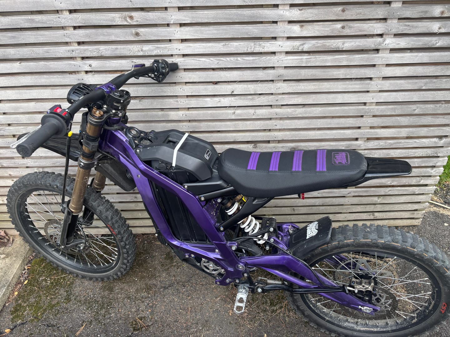 Customer photo review of Custom Seat Cover: Sur-Ron Light Bee X