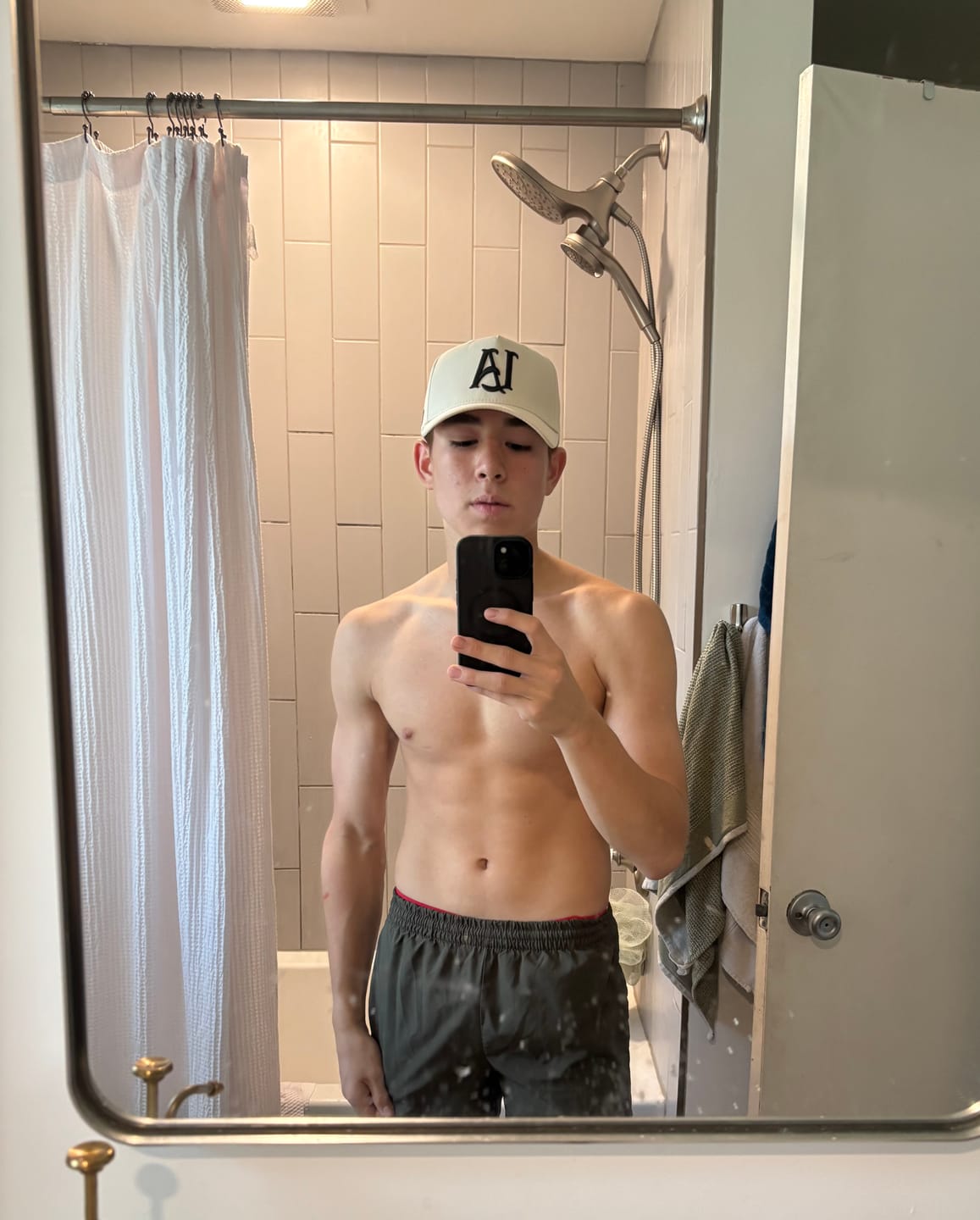 Customer photo review of 920 A-Frame LA Snapback Hat 2.0