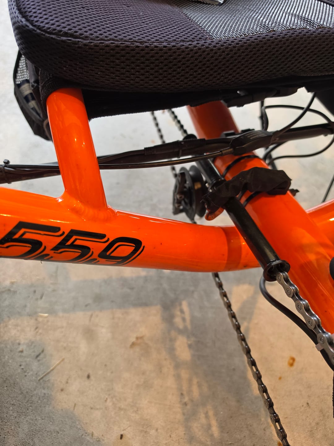 Customer photo review of Floating Chaintube Holder