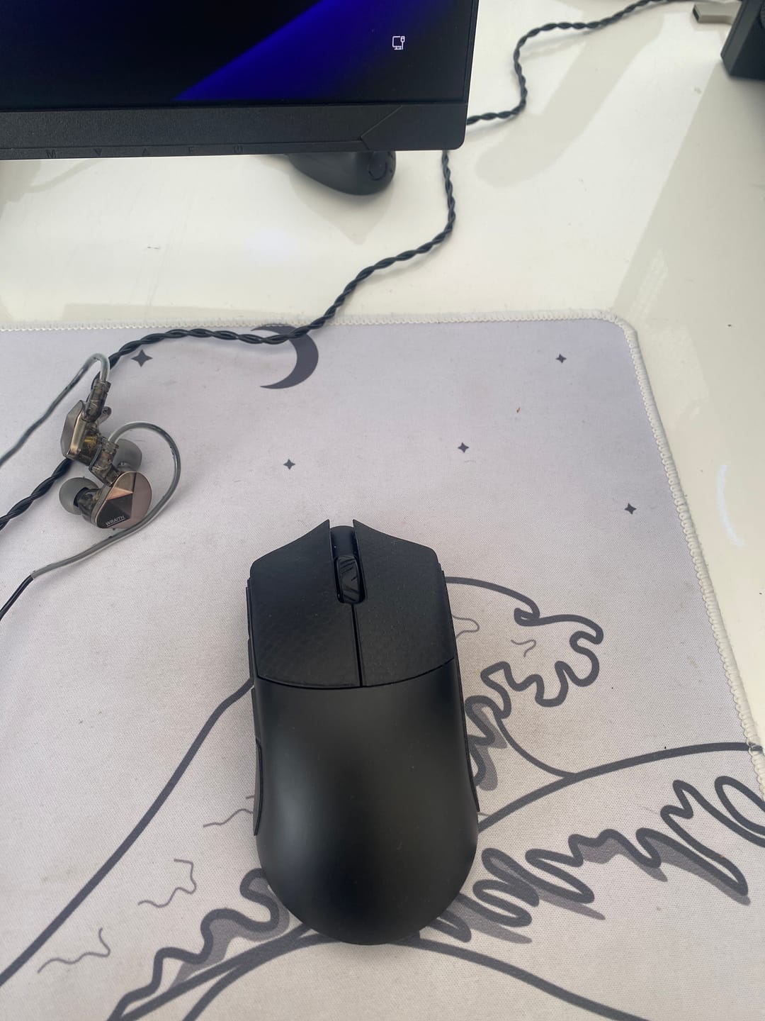 Customer photo review of WLMouse Beast G Max Wireless Mouse