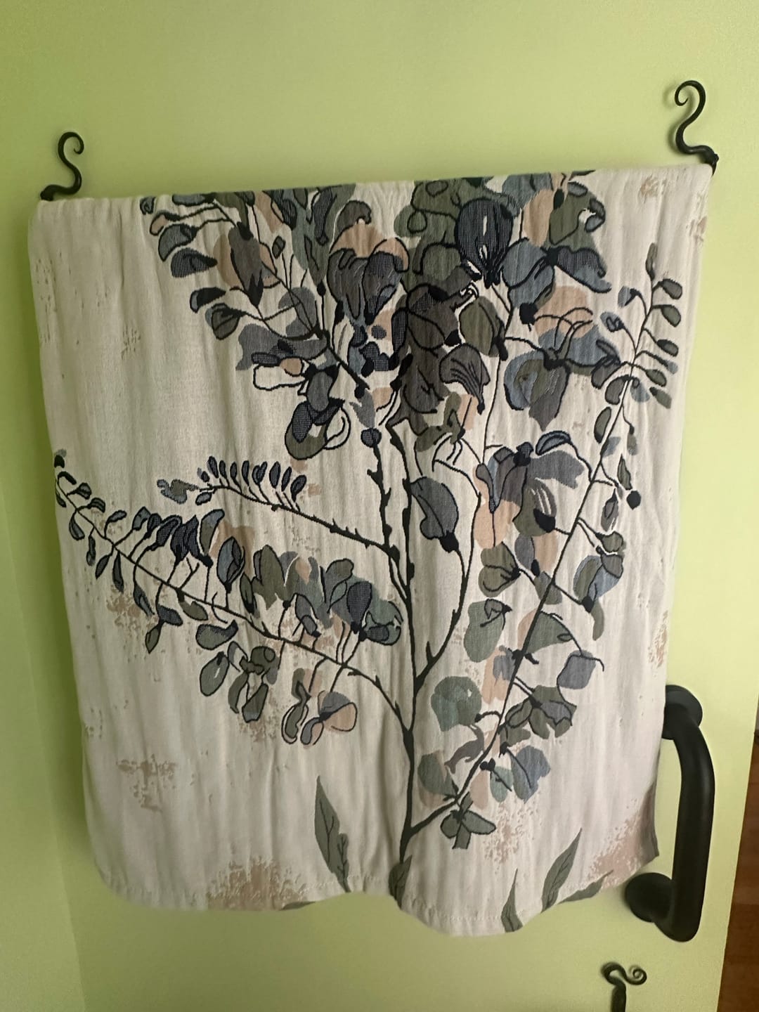 Customer photo review of Flower Ultra Soft Gauze Cotton Bath Towel