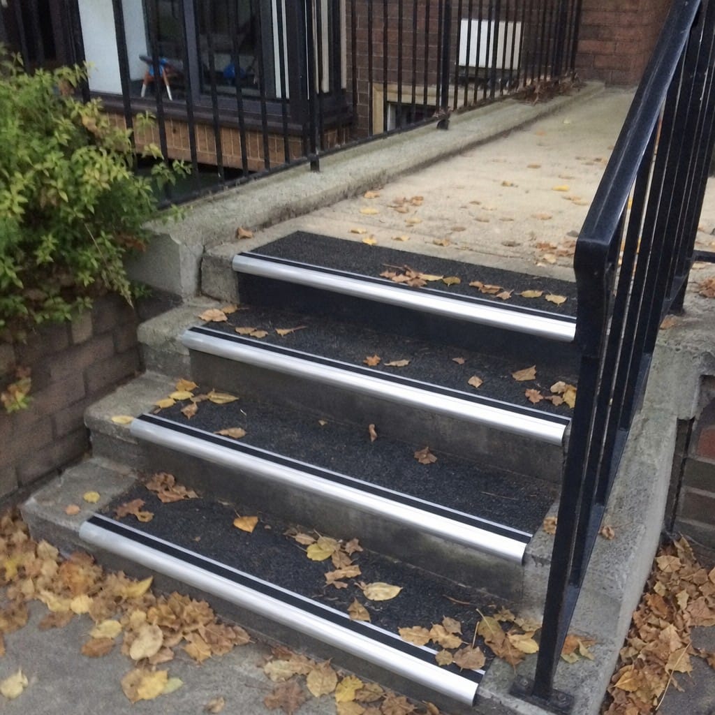Customer photo review of Aluminium Stair Nosing 2.75m Bullnose Single Insert 57mm