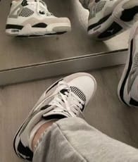 Customer photo review of Air Jordan 4 Military Black