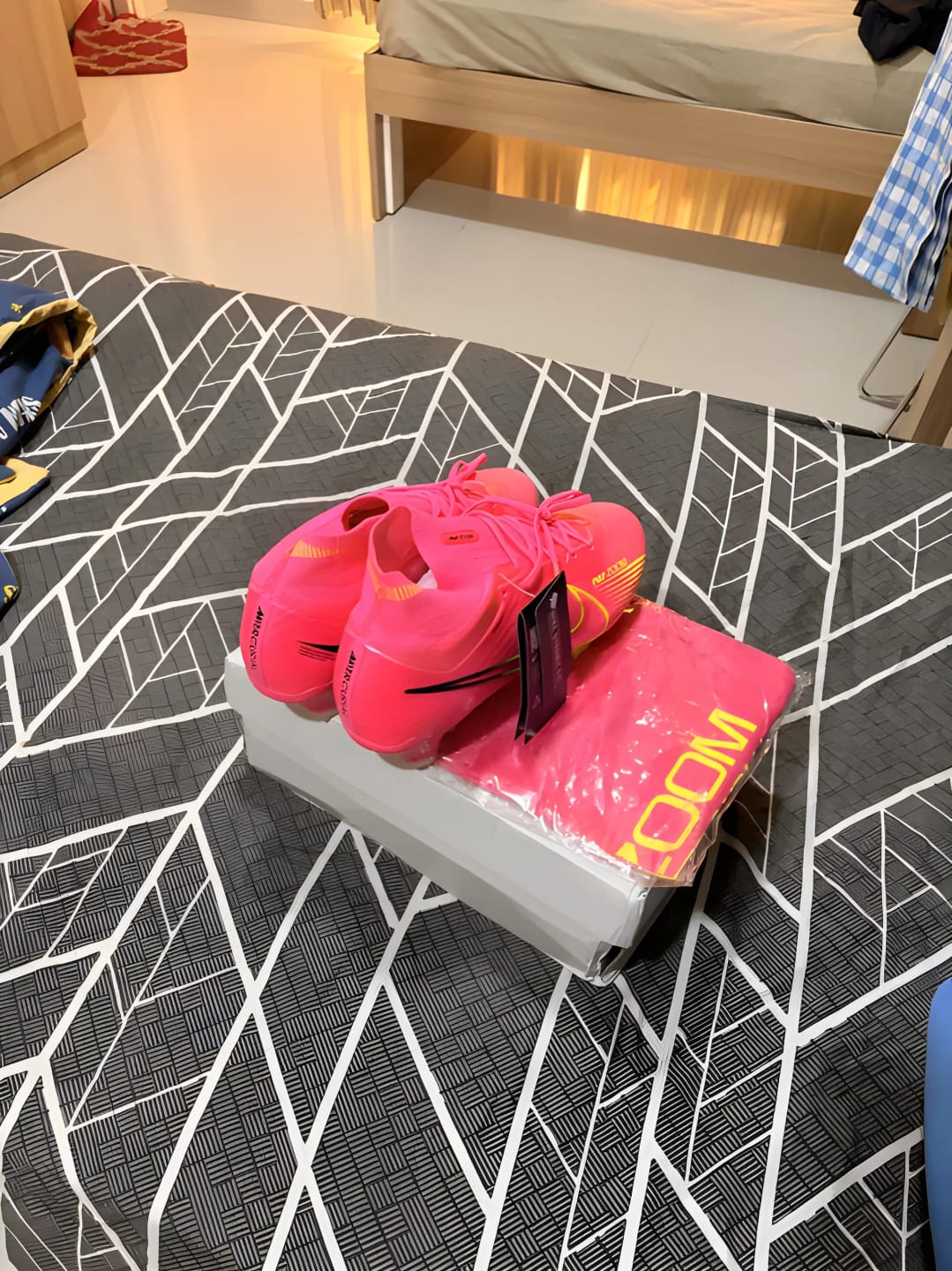 Customer photo review of Mercurial Vapor 15 Elite FG Luminous