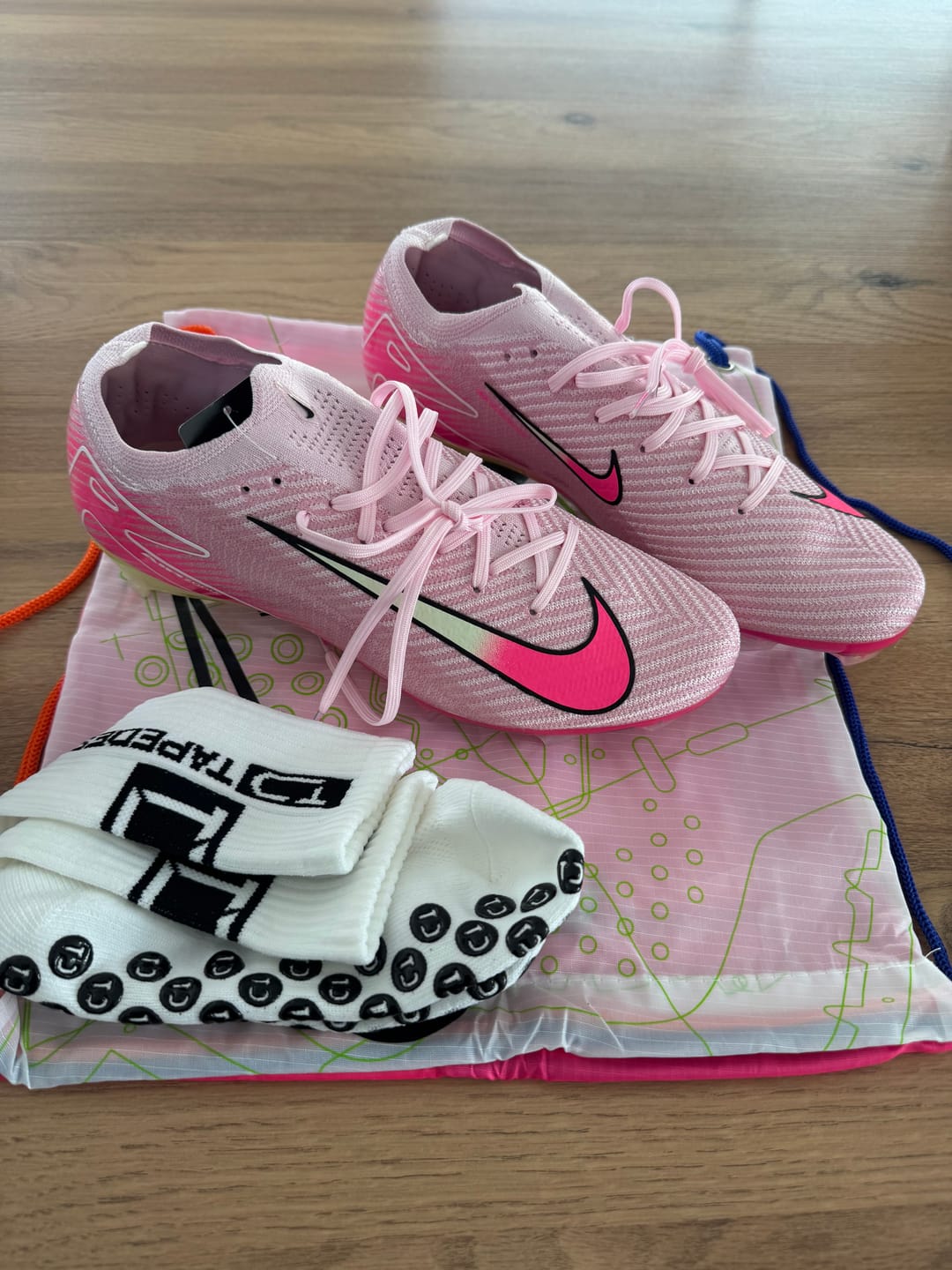 Customer photo review of Mercurial Vapor 16 By You - Rose