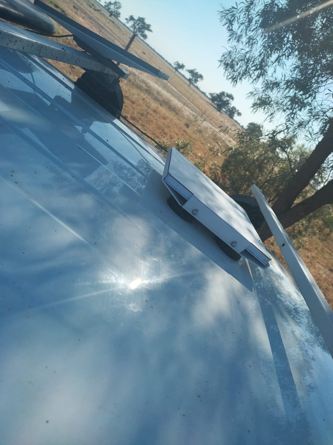 Customer photo review of NomadLink Magnetic Roof Mount