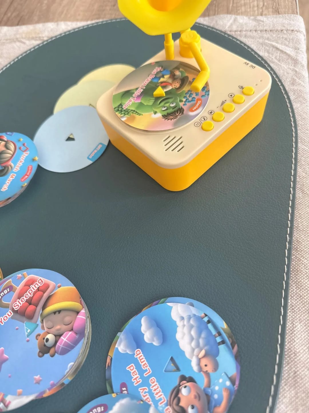 Customer photo review of Edukativni Gramofon Za Vaše Mališane
