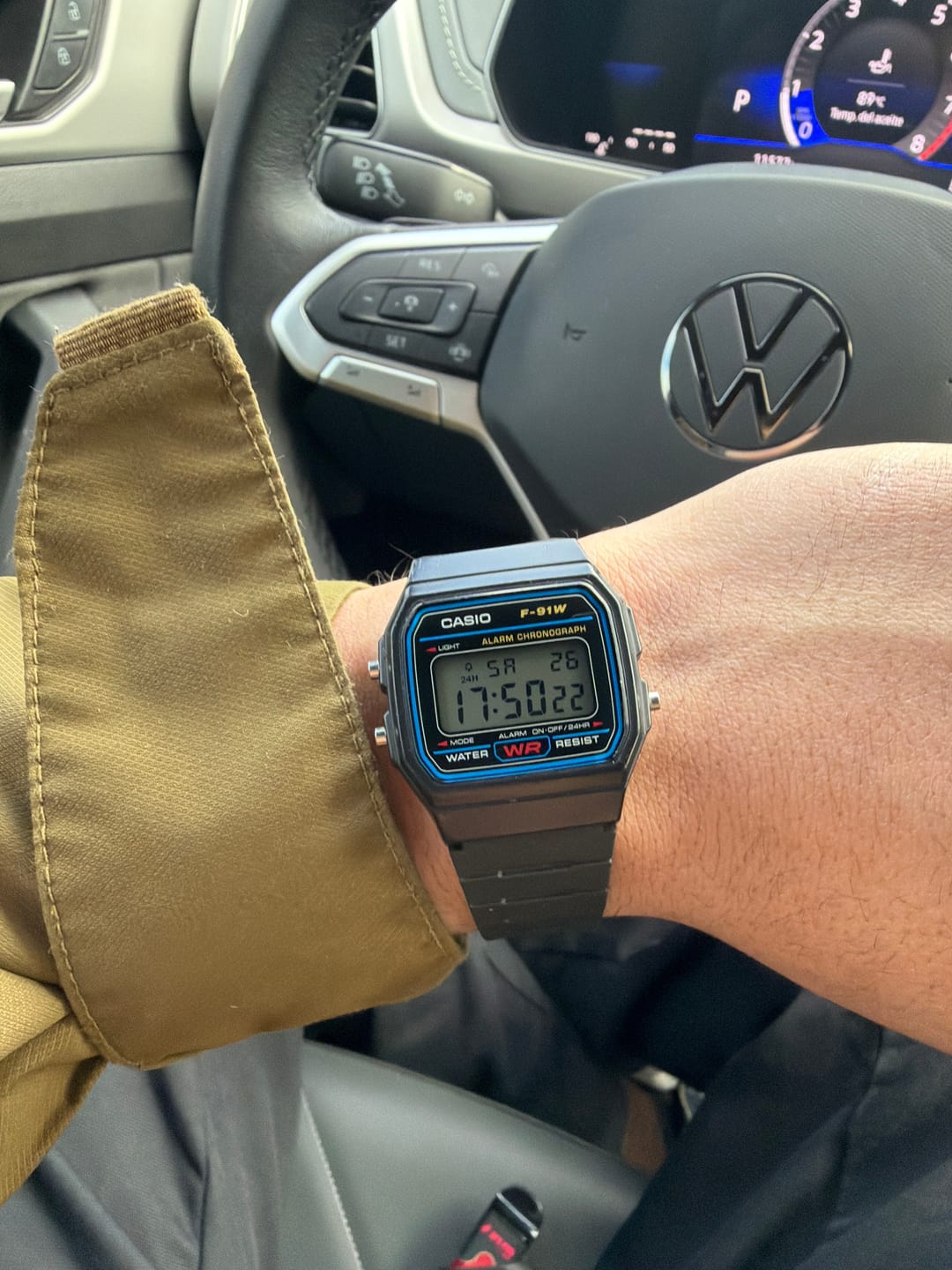 Customer photo review of Reloj Casio Vintage F-91W-1DG Clásico Líneas Azules