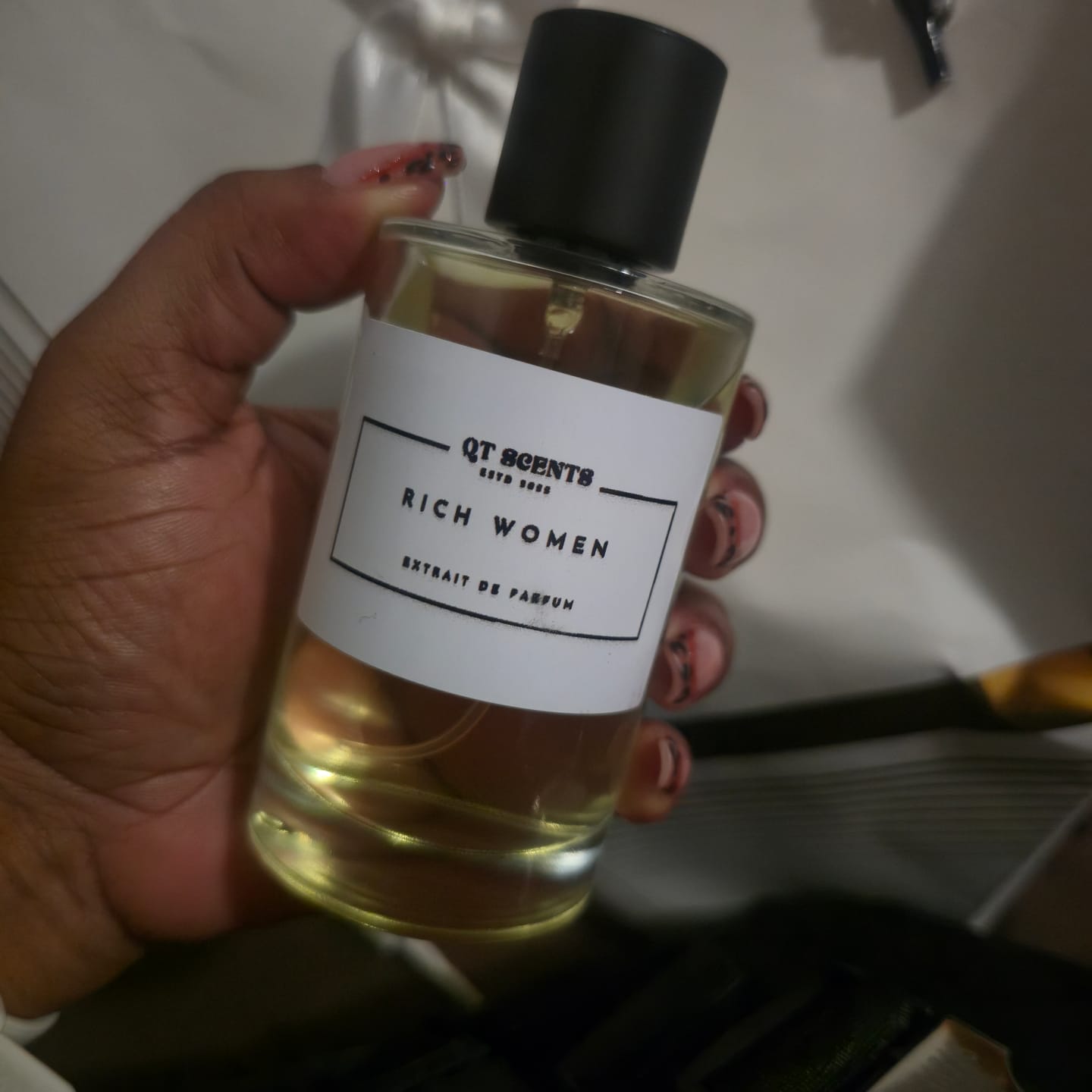 Customer photo review of Rich women - inspired by Thierry Mugler -Alien