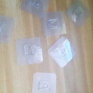 Customer photo review of Organizzazione Casa Facile Supporti Adesivi Multiuso Senza Foro