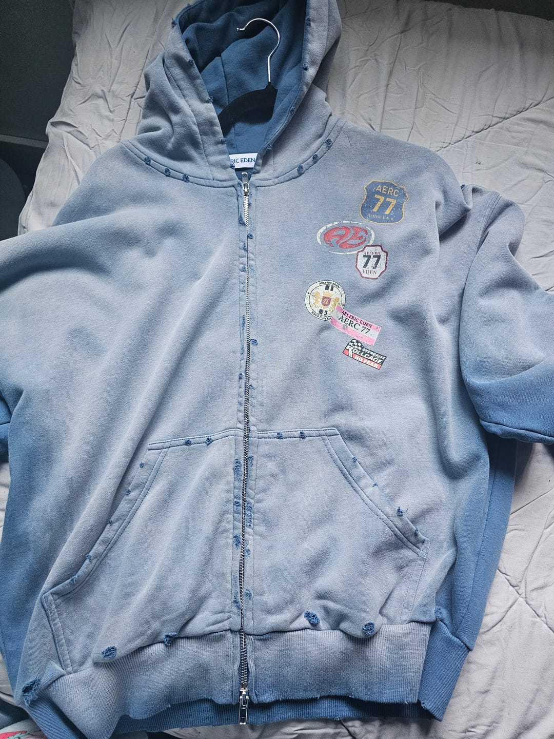 Customer photo review of Aelfric Eden Badge Boxy Zip Up Hoodie