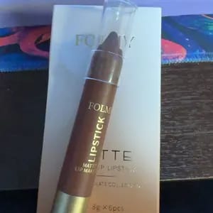 Customer photo review of Lunga Durata Rossetto Opaco Set 6 Pezzi Resistente All’Acqua