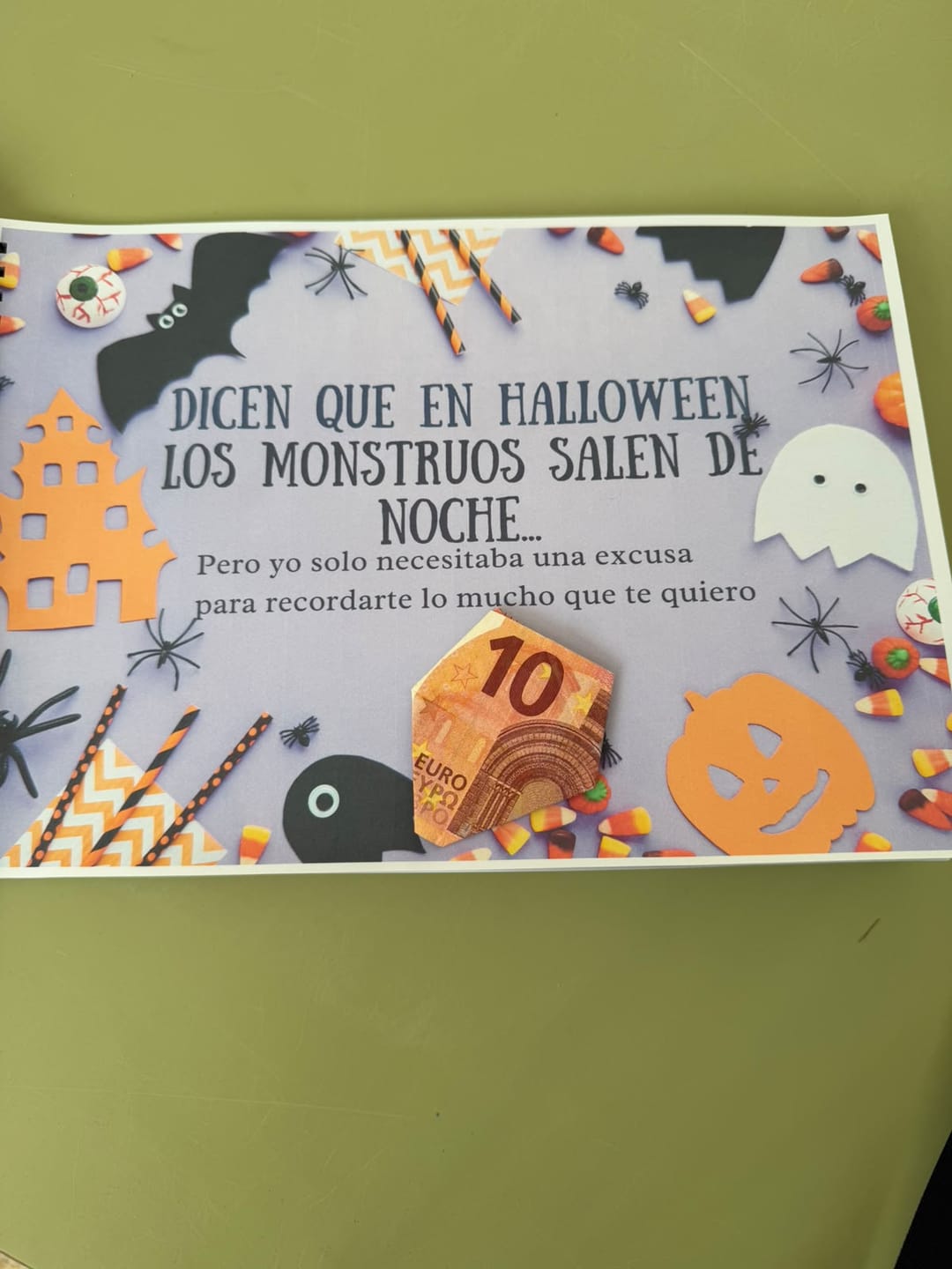 Customer photo review of Álbum Imprimible Halloween