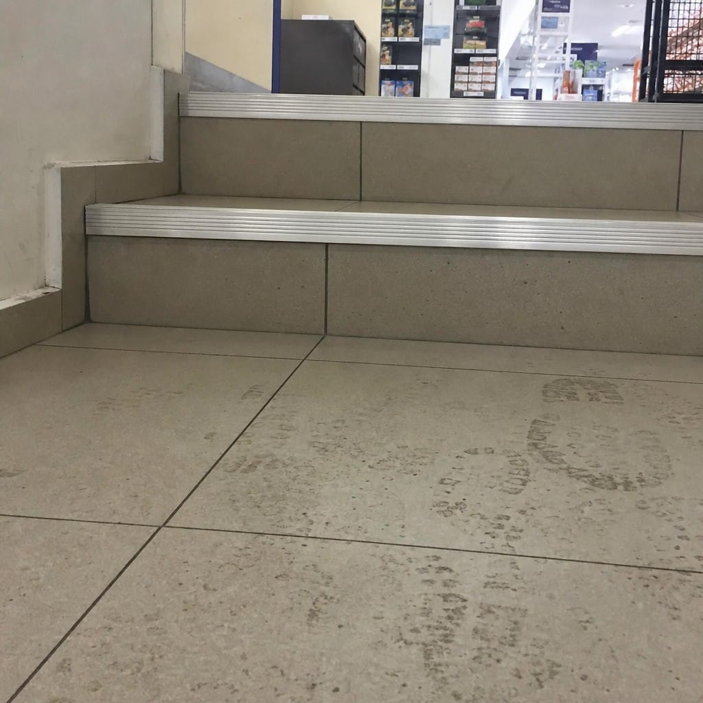 Customer photo review of Castellated Ramp Back Stair Nosing 3mm 71mm Tread Aluminium
