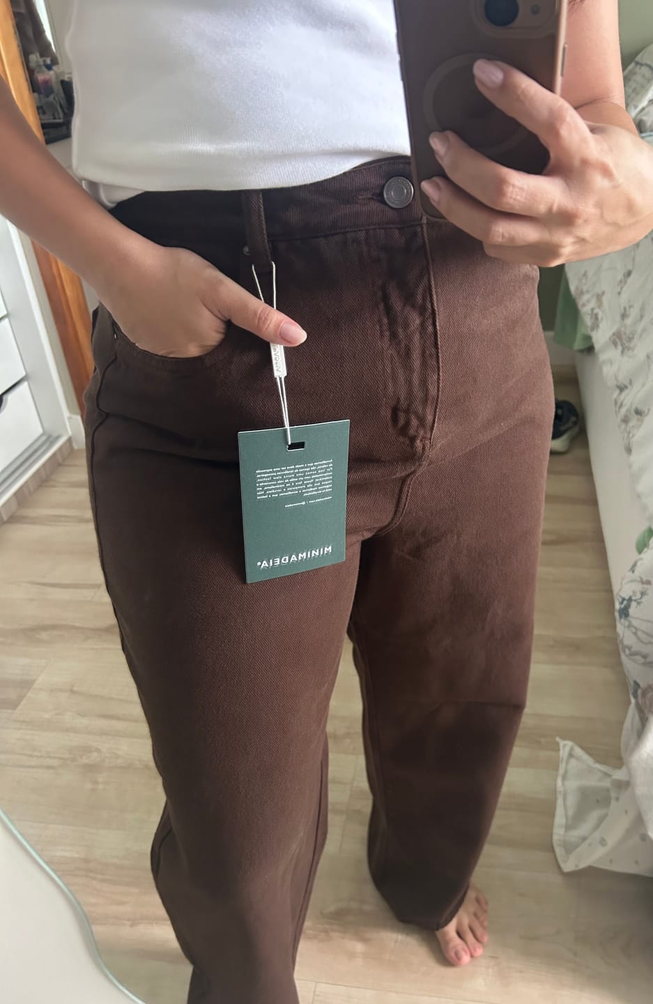 Customer photo review of Calça Jeans Reta Araçá Marrom Escuro