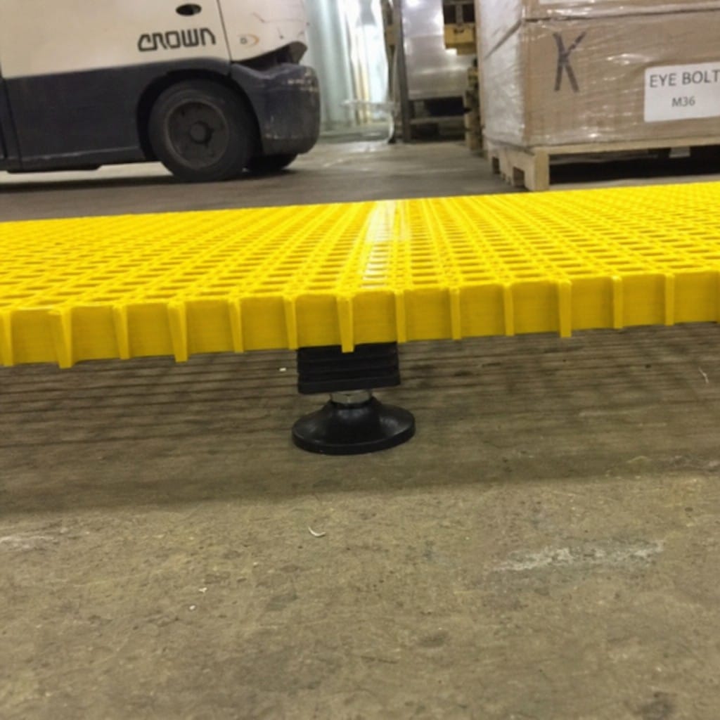 Customer photo review of Elevated Grating Feet Square Mesh 10-25mm 25-70mm Height