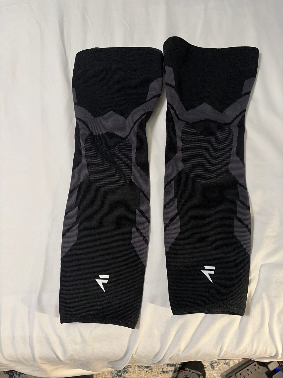 Customer photo review of Compression Sleeves V2 for Knees and Legs