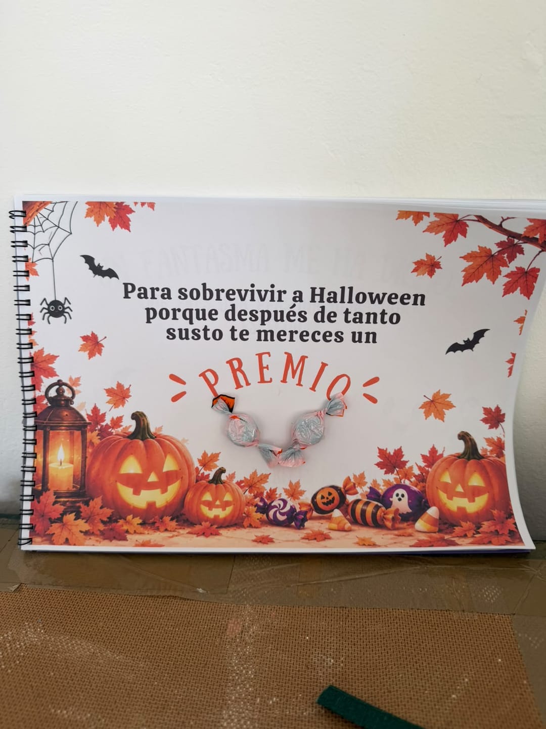 Customer photo review of Álbum Imprimible Halloween