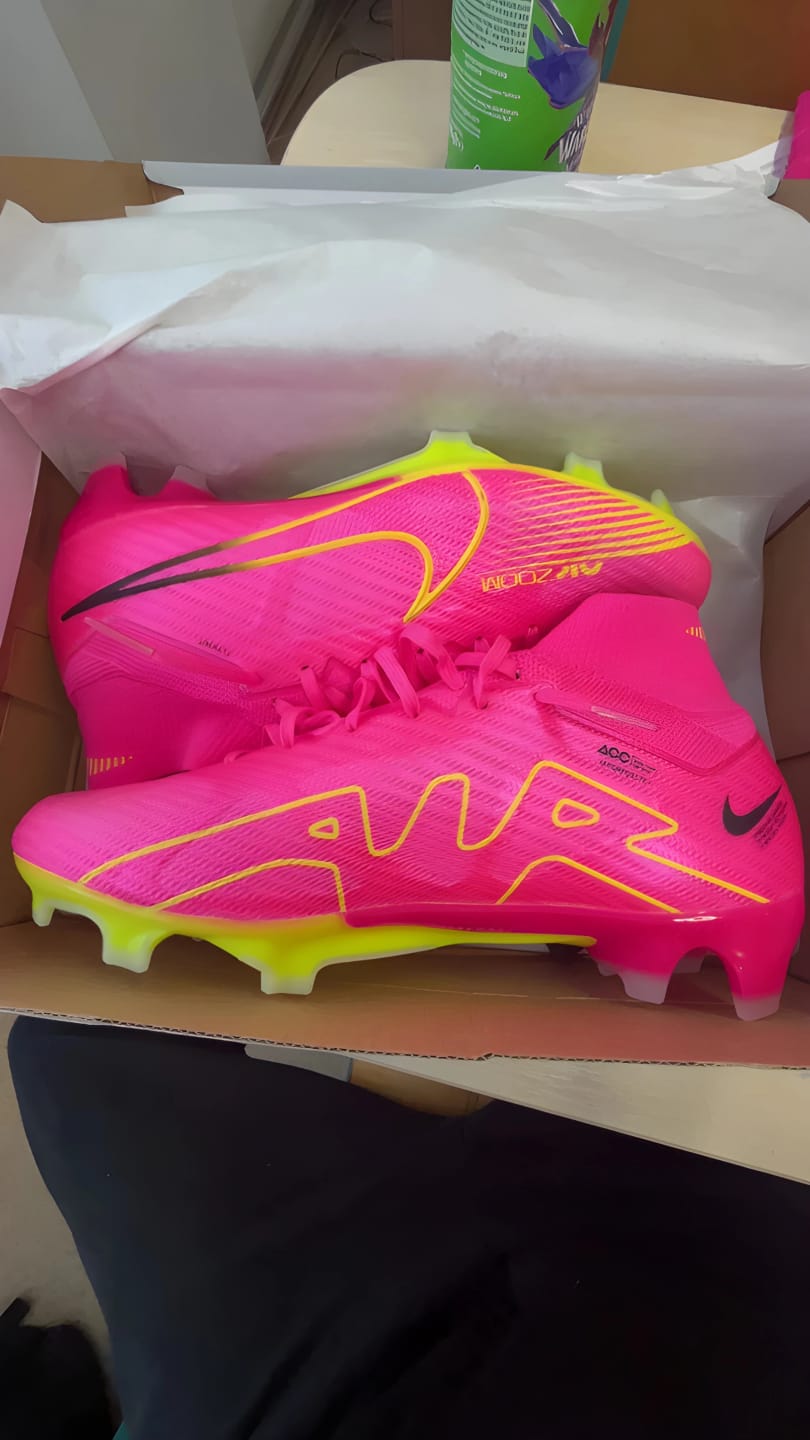 Customer photo review of Mercurial Vapor 15 Elite FG Luminous