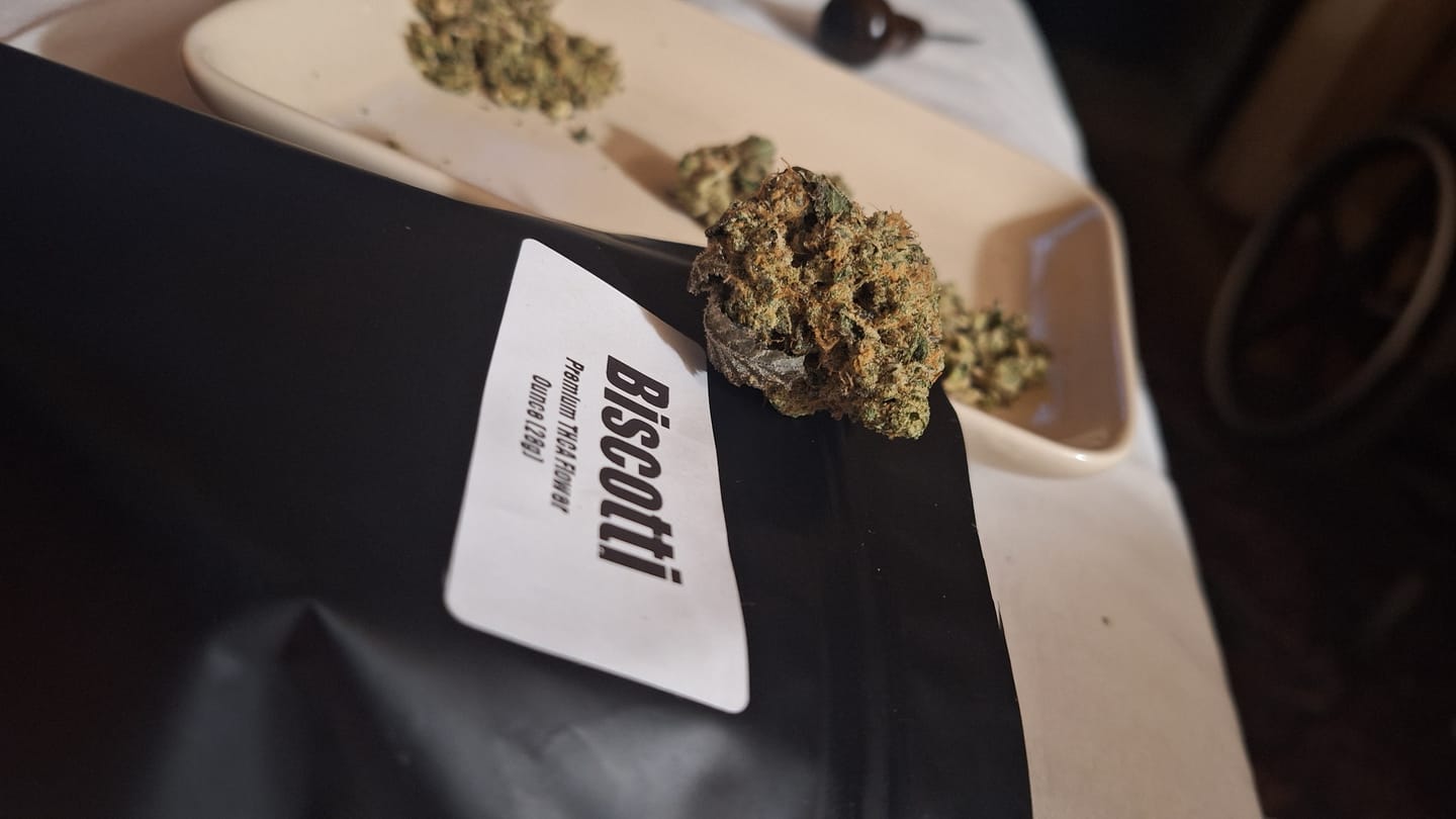 Customer photo review of Biscotti THCA Flower (Premium)
