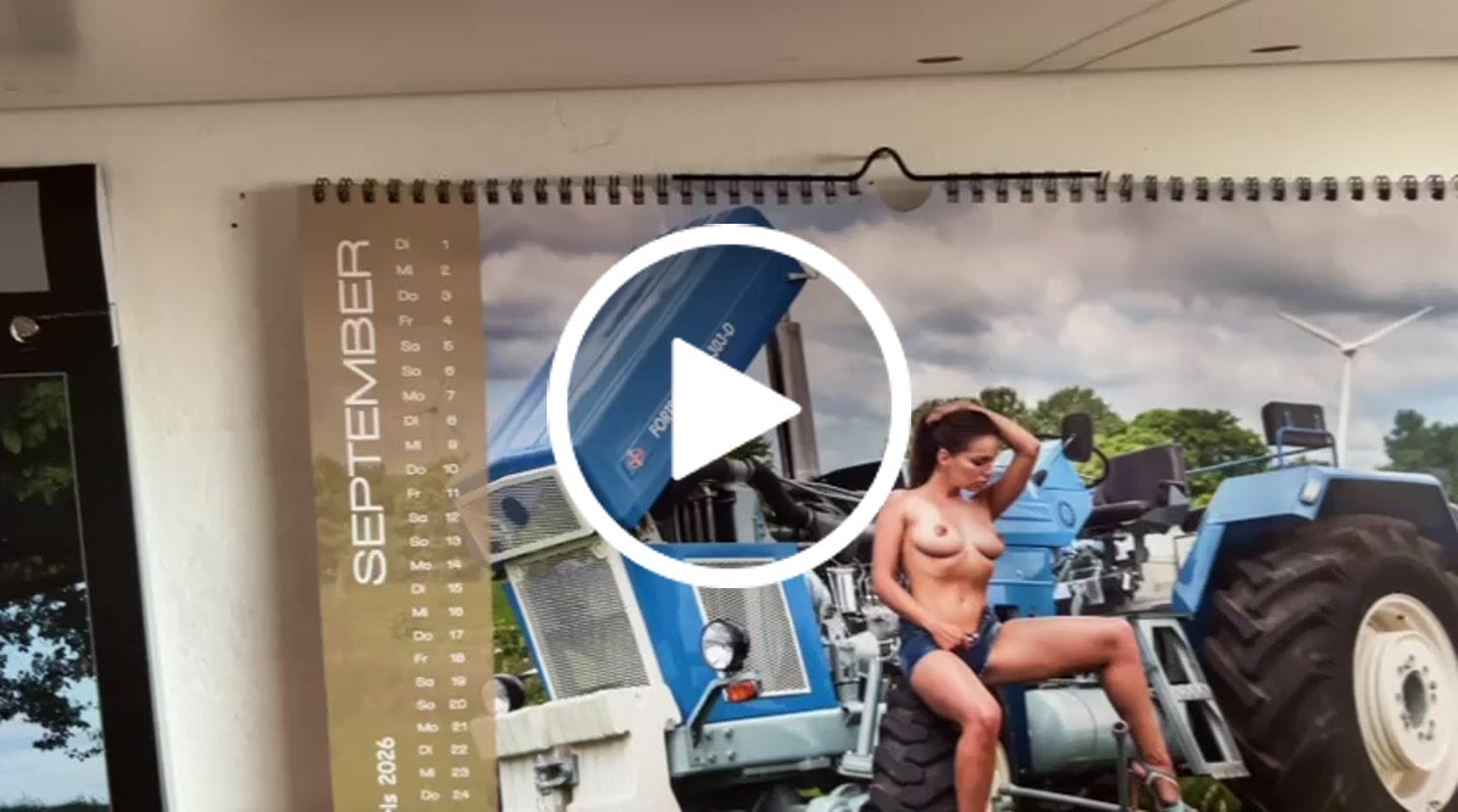 Customer video review of Landflirt Kalender 2027 – Traktor Wandkalender mit schönen Oldtimern und Frauen Bäuerinnen im DIN A3 Format. Geschenk zu Weihnachten