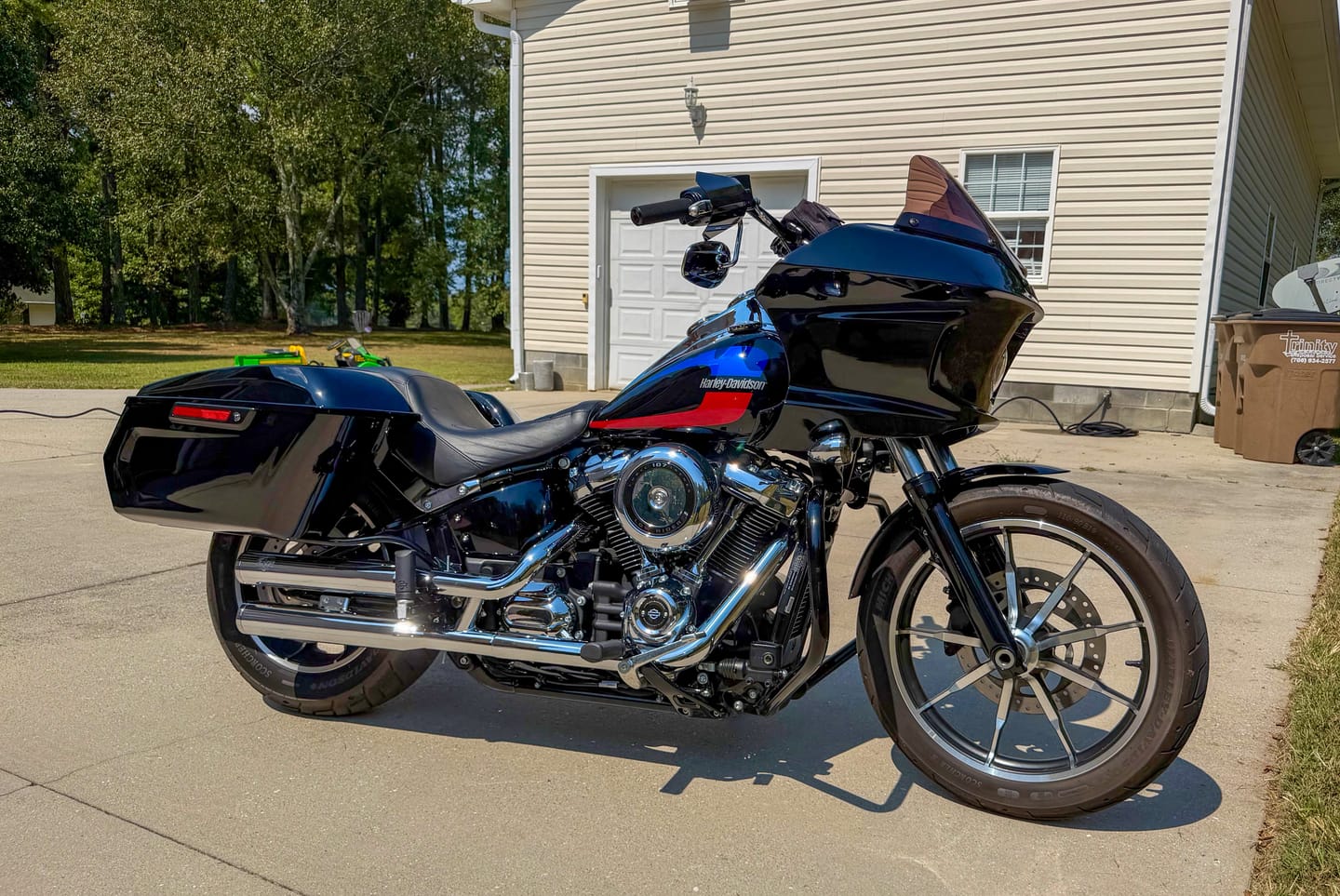 Customer photo review of Viking Maverick Motorcycle Fairing For Harley Softail Low Rider S FXLRS Gloss Black