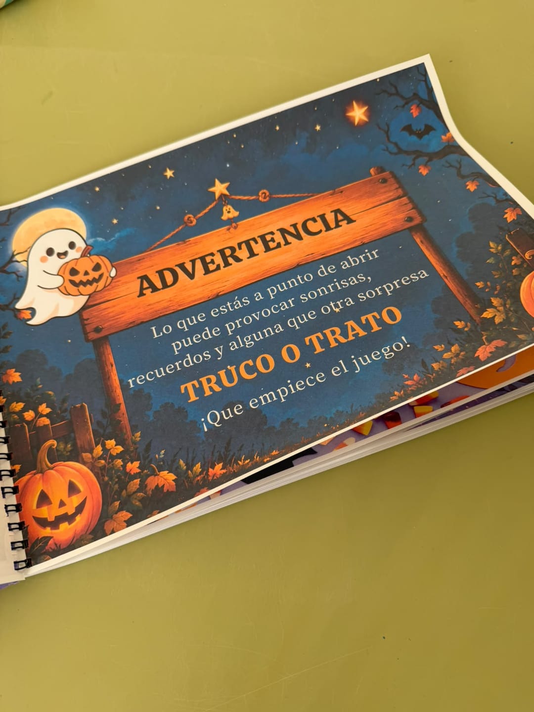 Customer photo review of Álbum Imprimible Halloween