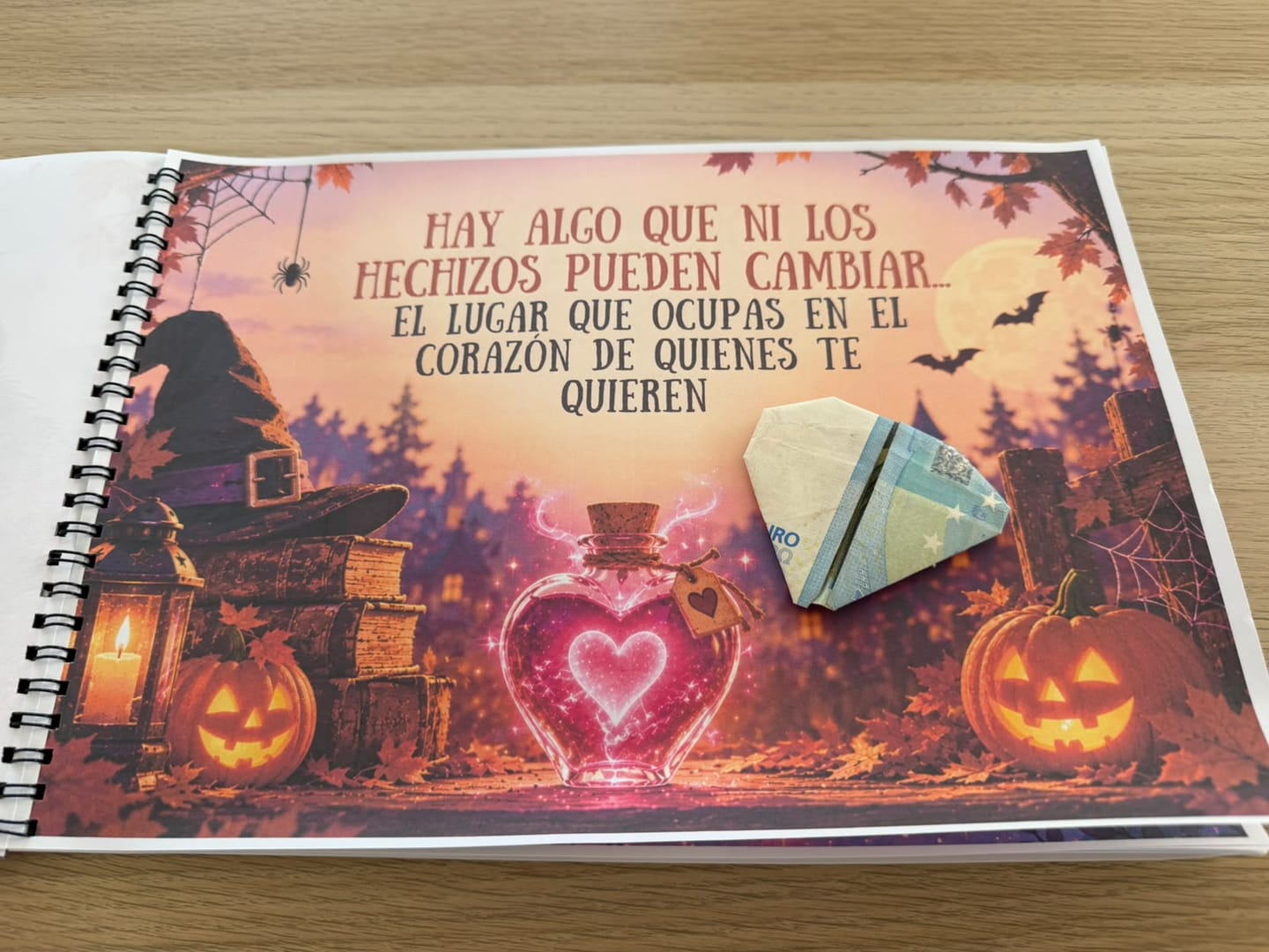 Customer photo review of Álbum Imprimible Halloween