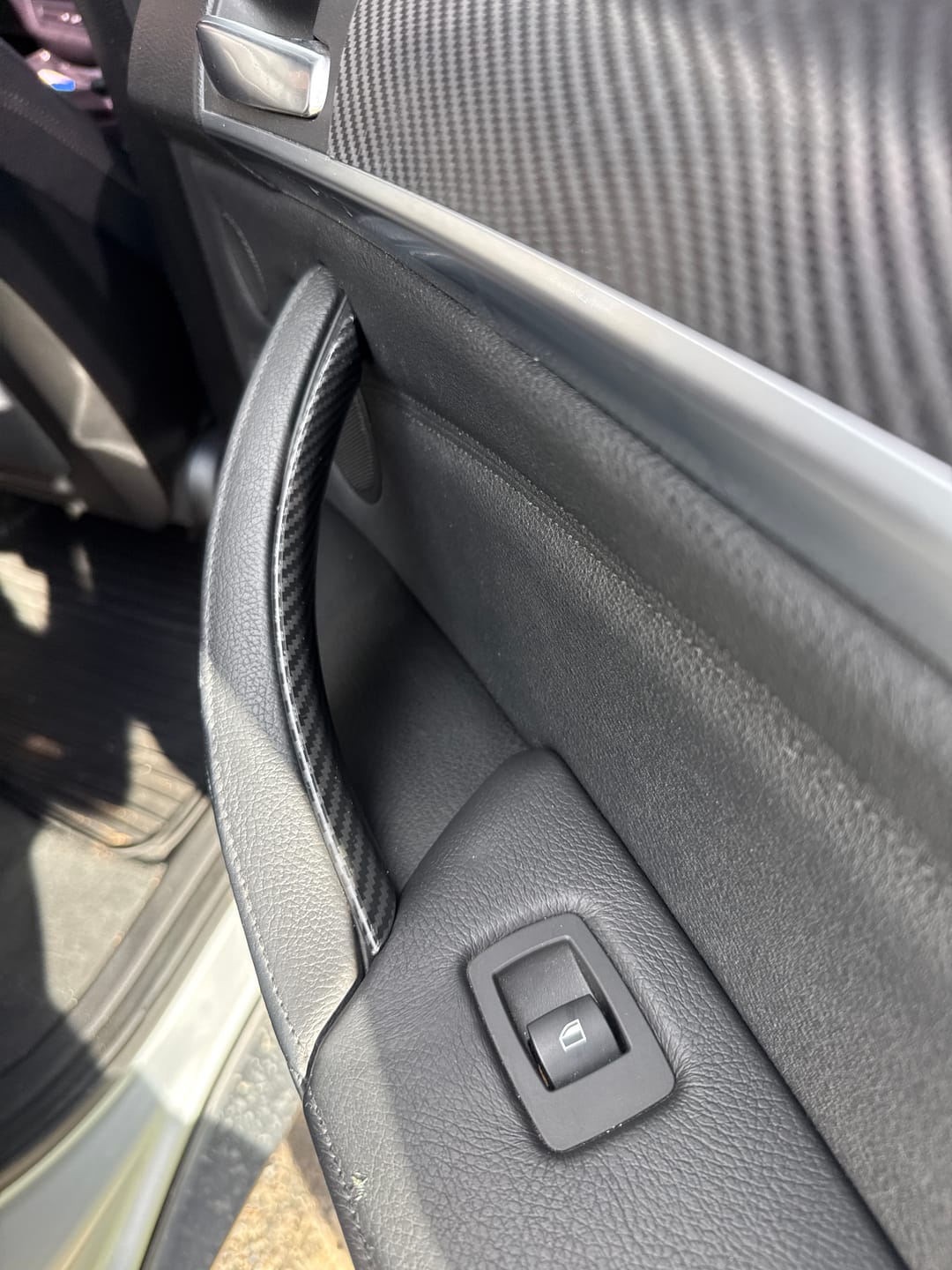 Customer photo review of For BMW X5 E70/X6 E71 Door Handle Covers – 3PCS Set for BMW X5 E70 (2007-2013) & X6 E71/E72 (2008-2014) Left and Right Side Interior Door Pull Handle Covers