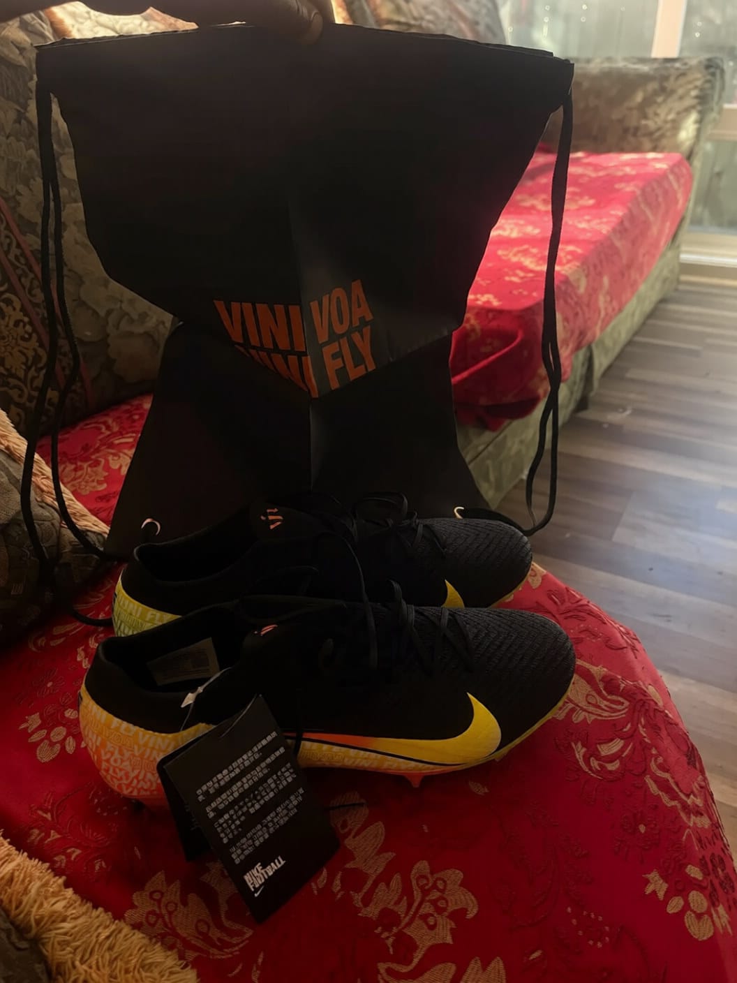 Customer photo review of Mercurial Vapor 16 Elite FG Vini Jr