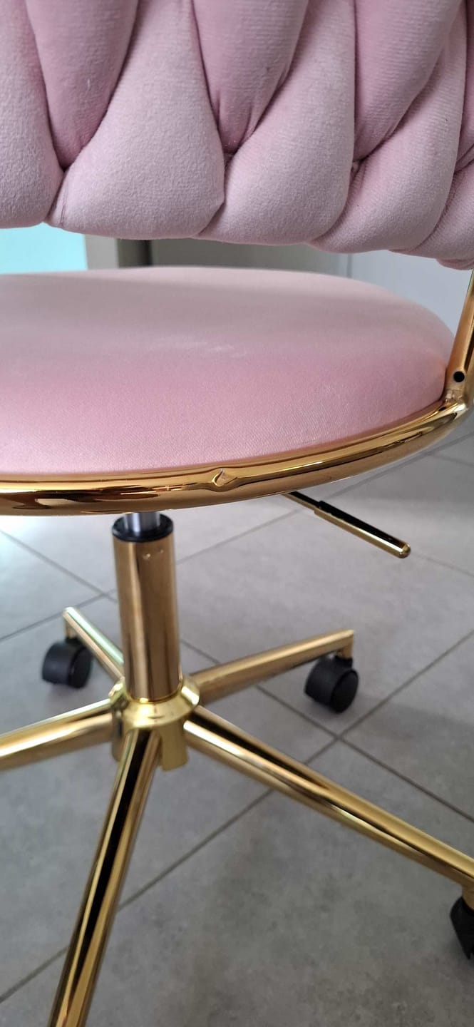 Customer photo review of 4Rico swivel chair QS-GW01G pink
