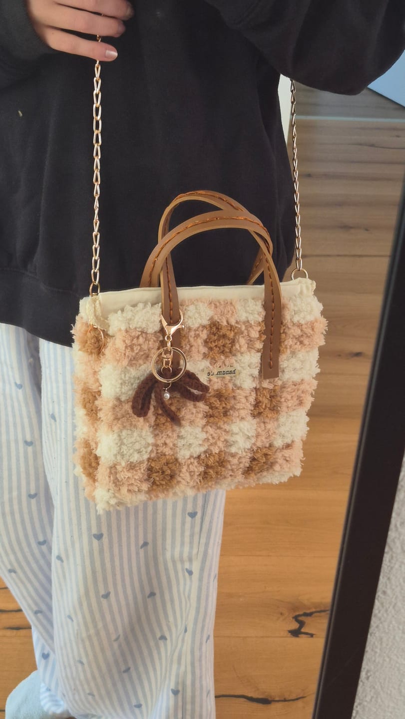 Customer photo review of CHOCOLATE GINGHAM - Woven Tote Bag Kit