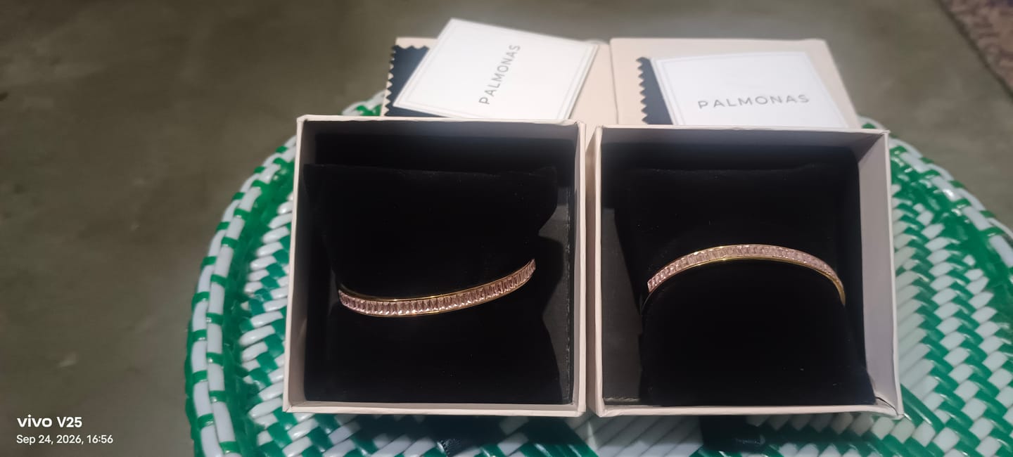 Customer photo review of Pink Enchantment Bangle Bracelet