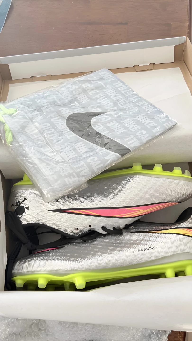 Customer photo review of Hypervenom Phantom 1 EIite FG Liquid Diamond