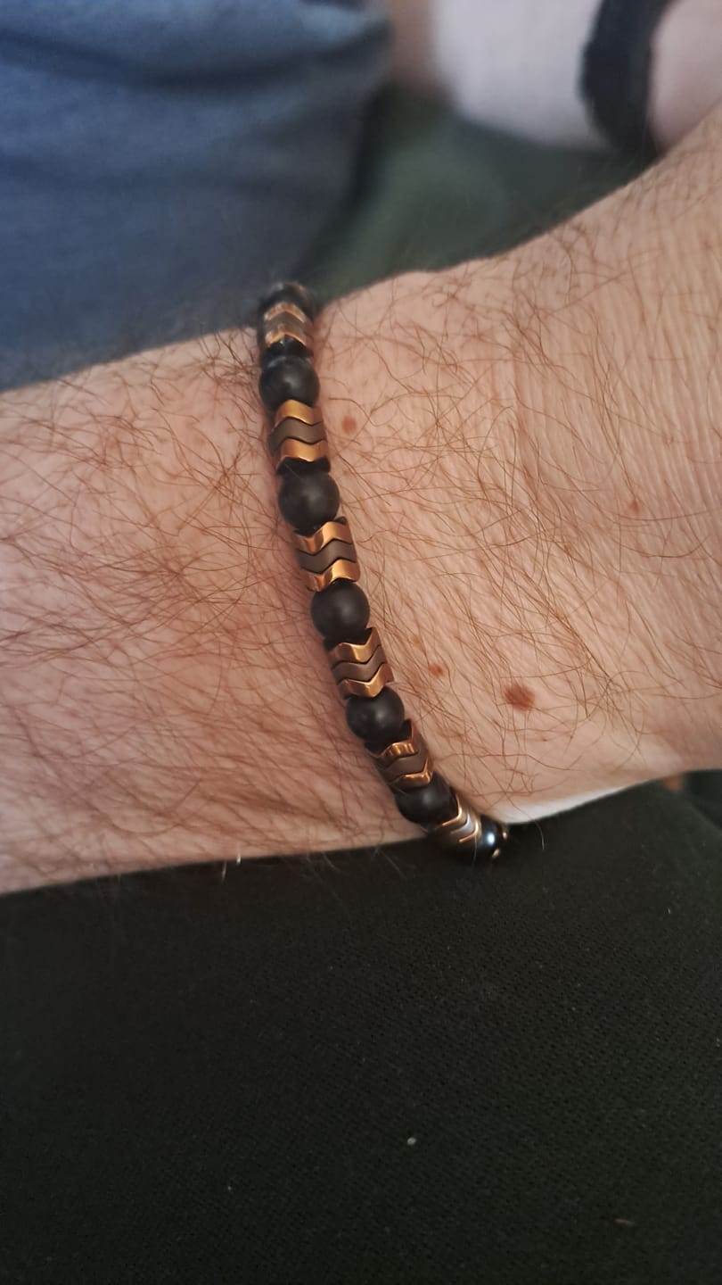 Customer photo review of Obsidian Armband - Power
