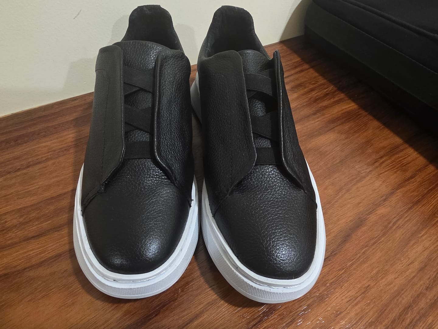 Customer photo review of Tenis sSneakers piel genuina slip on mod 51003 Negro