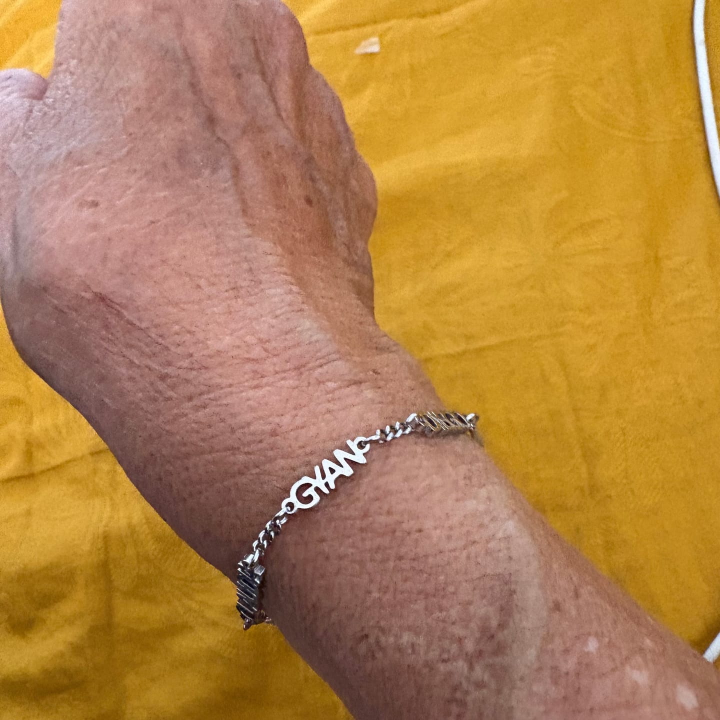 Customer photo review of Bracciale personalizzato con nome