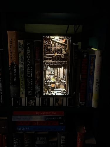 Customer photo review of Béke Szigete Kávéház - DIY Book Nook