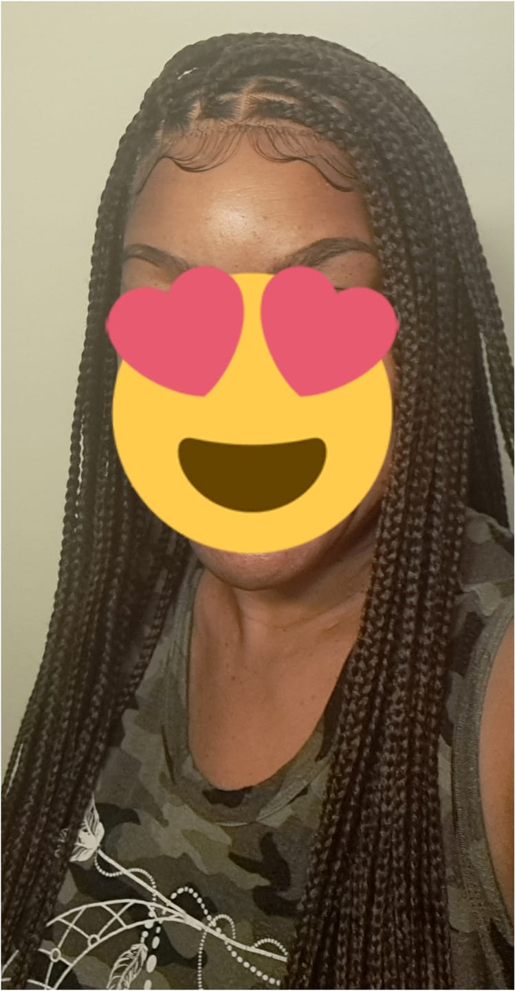 Customer photo review of Swiss HD Full Lace Knotless Box Braided Wig