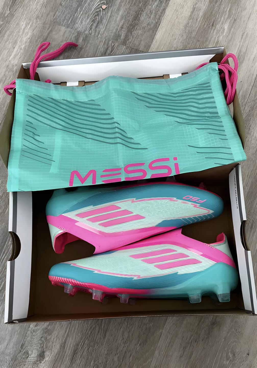 Customer photo review of F50 Elite FG Messi Laceless
