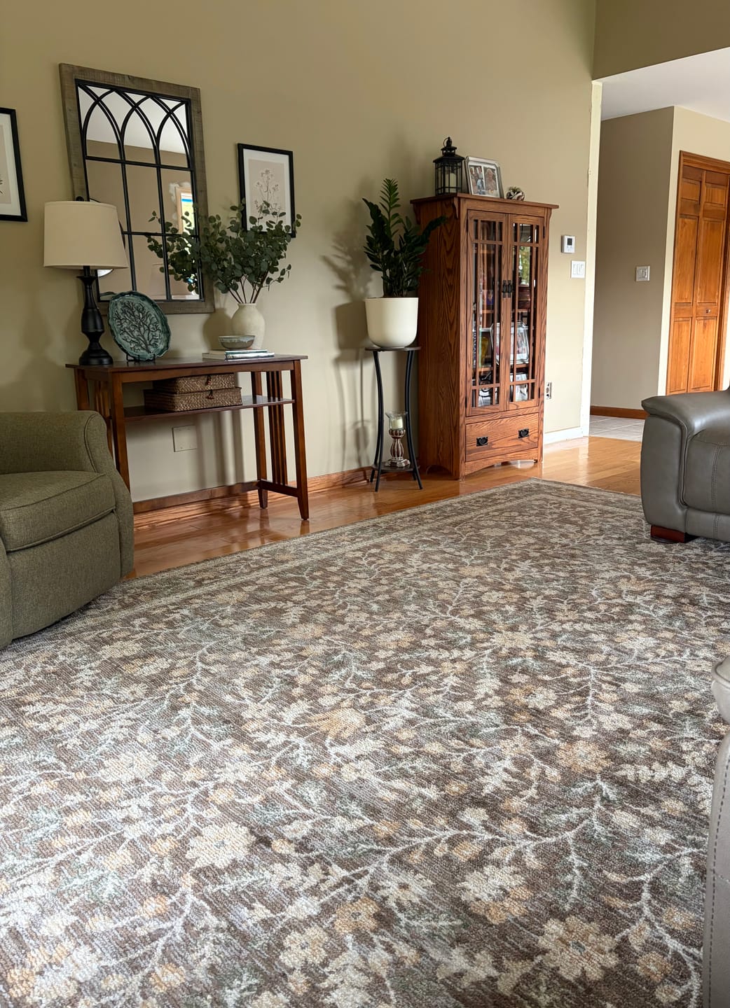 Customer photo review of Evelyn Vintage Floral Brown Rug