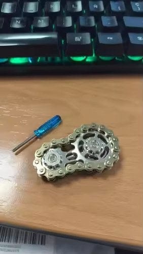 Customer photo review of Fahrradketten Finger Spinner Zappelspielzeug | Leise Fokushilfe Kinder Zahnrad Design