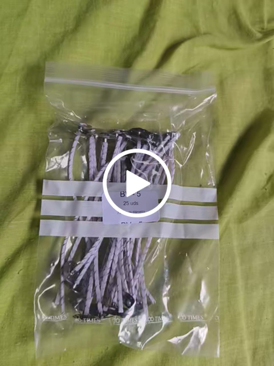 Customer video review of MECHAS PARA VELAS ENCERADAS Y CORTADAS A MEDIDA